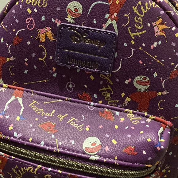 Loungefly Disney The Hunchback Of Notre Dame Festival Of Fools - Picture 10 of 11